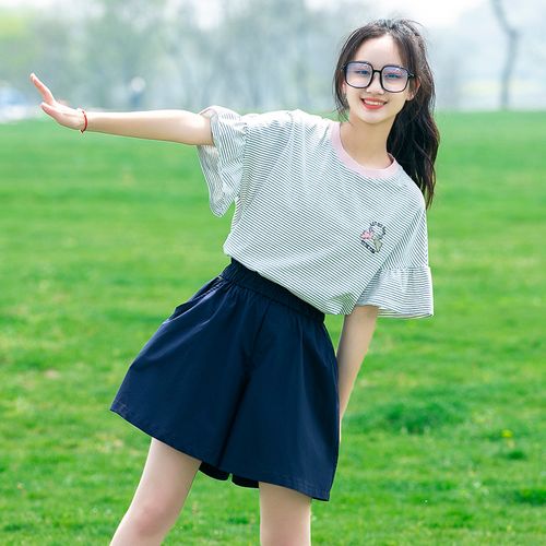 高中女生如何挑选时尚女装?-图3 高中女生如何挑选时尚女装?-图3