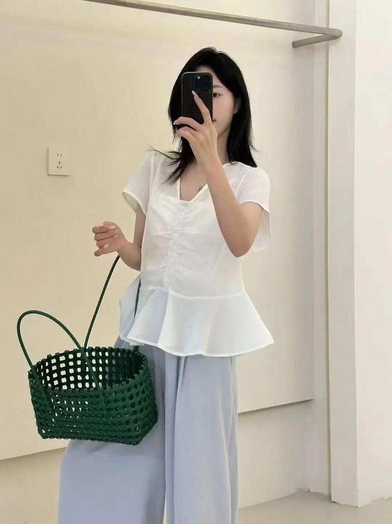 香贝堤是正规女装品牌吗?-图2 香贝堤是正规女装品牌吗?-图2