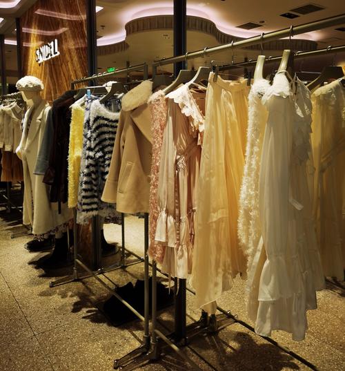 国产日系风女装，如何平衡本土化与原汁原味？-图2