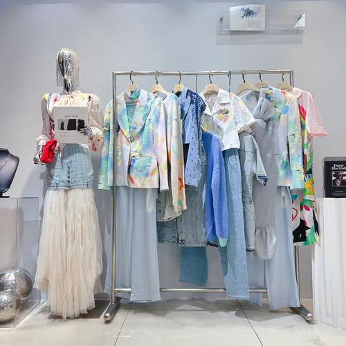 韩版大版女装品牌，精品如何定义？-图2