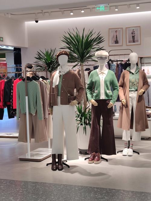 女装款式在哪里找图片-图2 女装款式在哪里找图片-图2