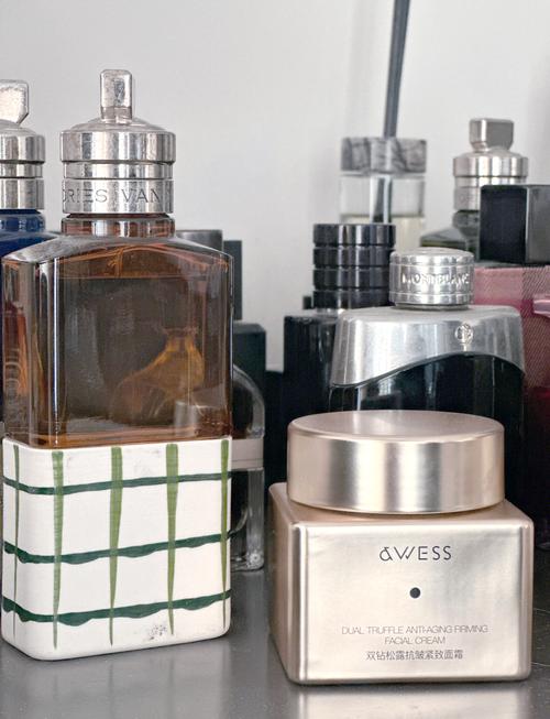 30岁油皮选什么护肤品?控油抗老怎么兼顾?-图1 30岁油皮选什么护肤品?控油抗老怎么兼顾?-图1