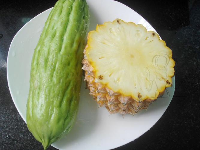 苦瓜敷脸真能祛痘吗?-图1 苦瓜敷脸真能祛痘吗?-图1