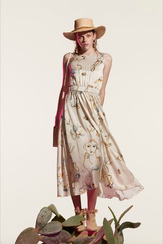 高清女装品牌图片哪里找?-图1 高清女装品牌图片哪里找?-图1