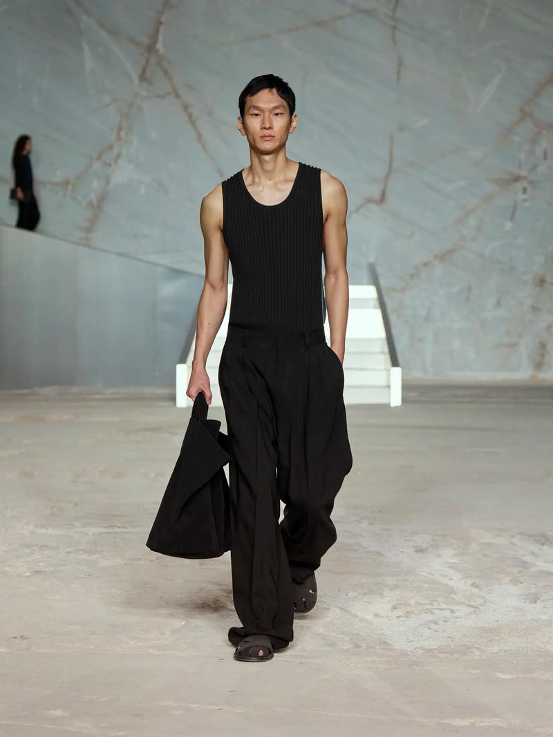 妆容人若彩虹，遇上方知有？-图2