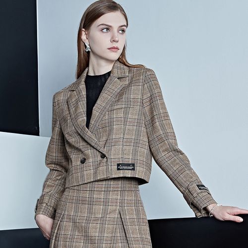 英伦风女装品牌,国产如何打造地道韵味?-图2 英伦风女装品牌,国产如何打造地道韵味?-图2