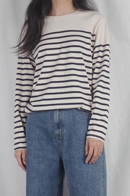 横文横条T恤怎么搭才显瘦时髦？-图1