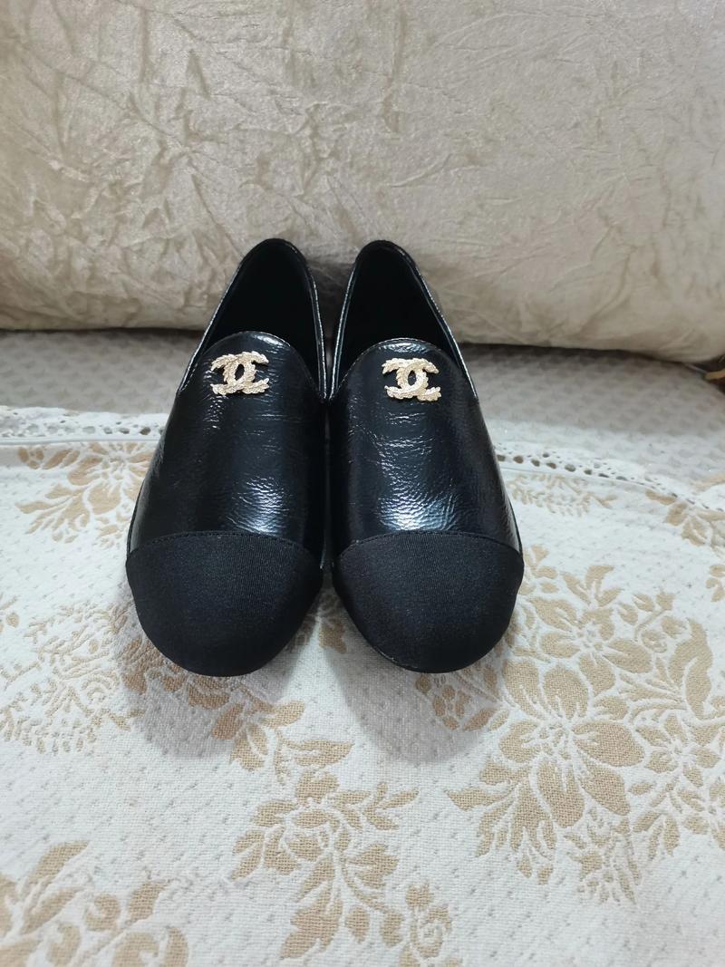 香奈儿女装鞋2025有何新亮点?-图2 香奈儿女装鞋2025有何新亮点?-图2