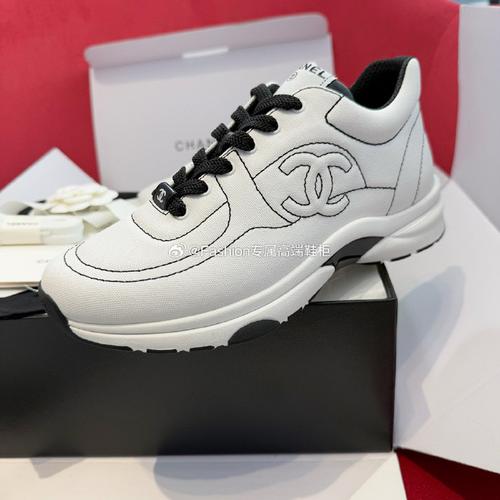 香奈儿女装鞋2025有何新亮点?-图3 香奈儿女装鞋2025有何新亮点?-图3