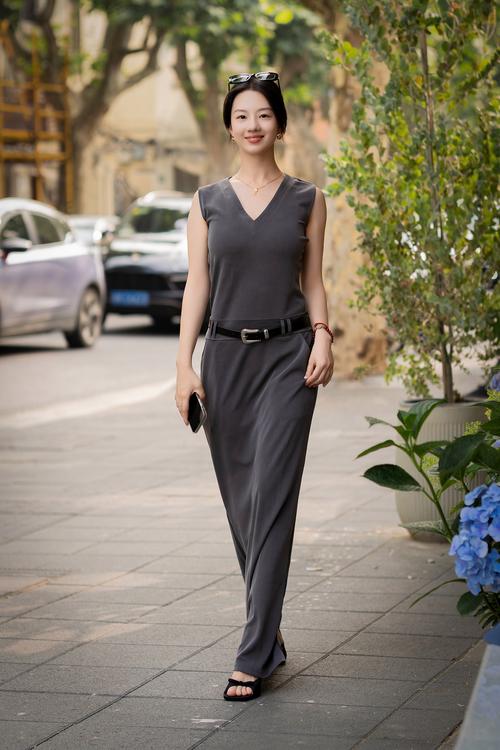 夏季街拍女装怎么搭才出彩?-图1 夏季街拍女装怎么搭才出彩?-图1