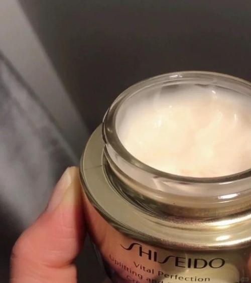 20岁护肤选对牌子真的重要吗？-图1