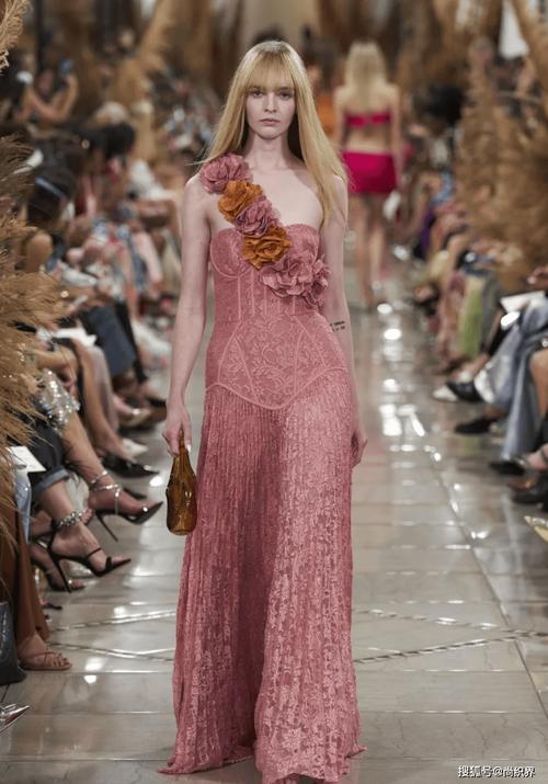 女装最新流行元素有哪些?-图3 女装最新流行元素有哪些?-图3