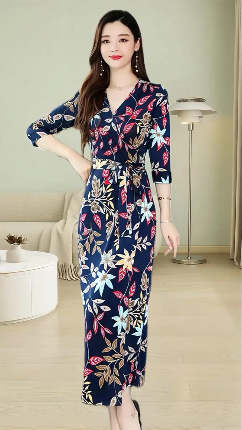 夏季新款女装连衣长裙-图1 夏季新款女装连衣长裙-图1