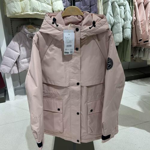 以纯中长羽绒外套，保暖显瘦怎么选？-图1