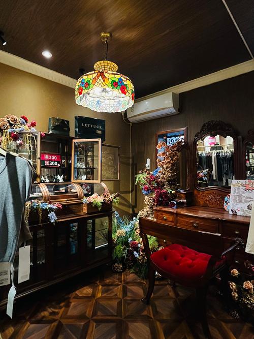 英伦风女装店怎么装修?这些设计技巧你一定要知道-图1 英伦风女装店怎么装修?这些设计技巧你一定要知道-图1