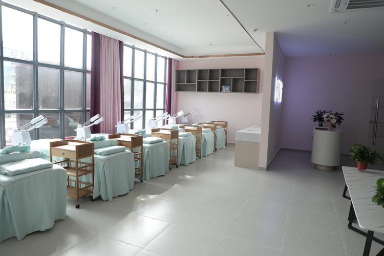 学美容护肤,哪家学校才靠谱?-图2 学美容护肤,哪家学校才靠谱?-图2