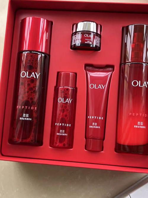 红色瓶子护肤品套装适合什么肤质？-图1