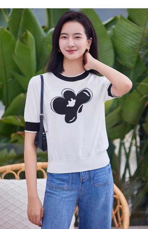 泡泡袖显瘦T恤，真藏肉还是显壮？-图2