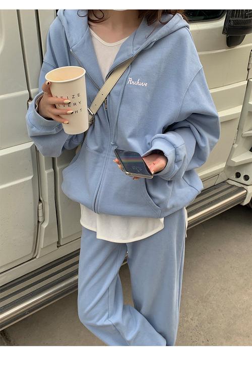 天猫秋季新款女装套装，怎么选更合适？-图1