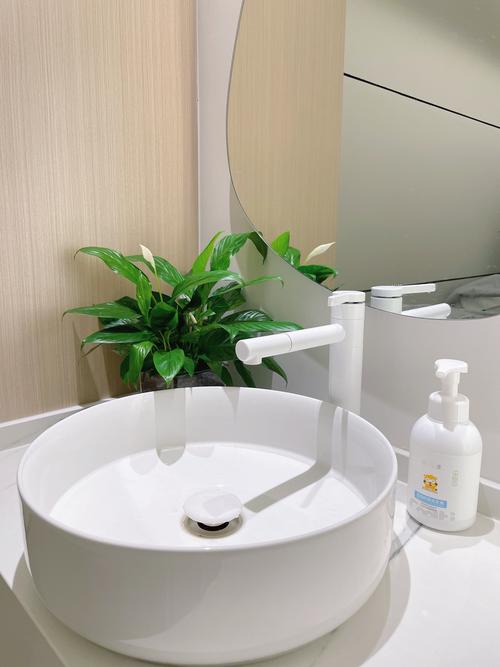 护肤品能放卫生间吗？-图2