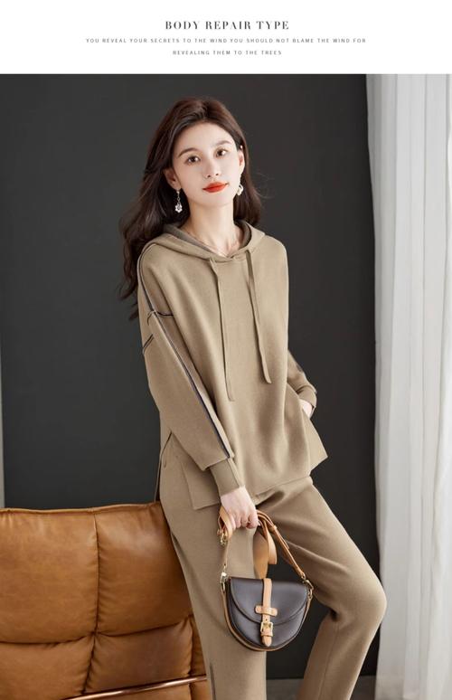 秋装休闲女装图片大全有哪些风格推荐？-图2