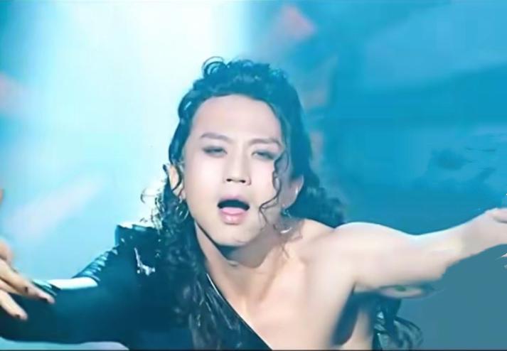 邓超女装图片大全，为何引发热议？-图1