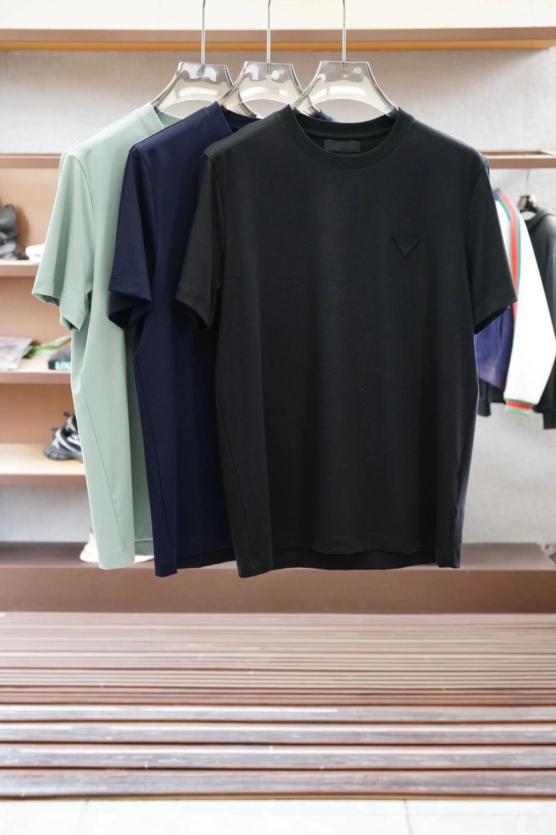 普拉达2025夏女装将带来哪些惊喜？-图2