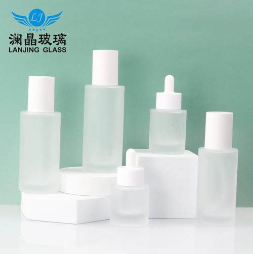 护肤品塑料的和玻璃瓶-图1