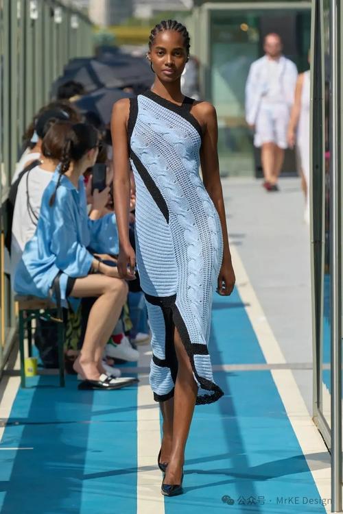 2025女装流行现象-图1