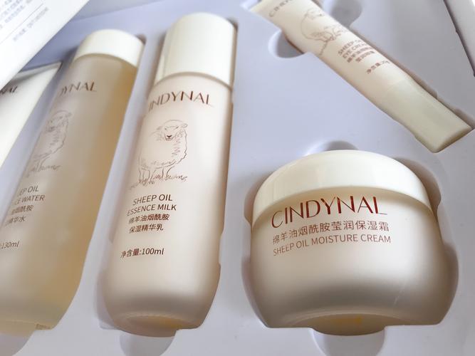 女孩必备护肤品有哪些?-图2 女孩必备护肤品有哪些?-图2