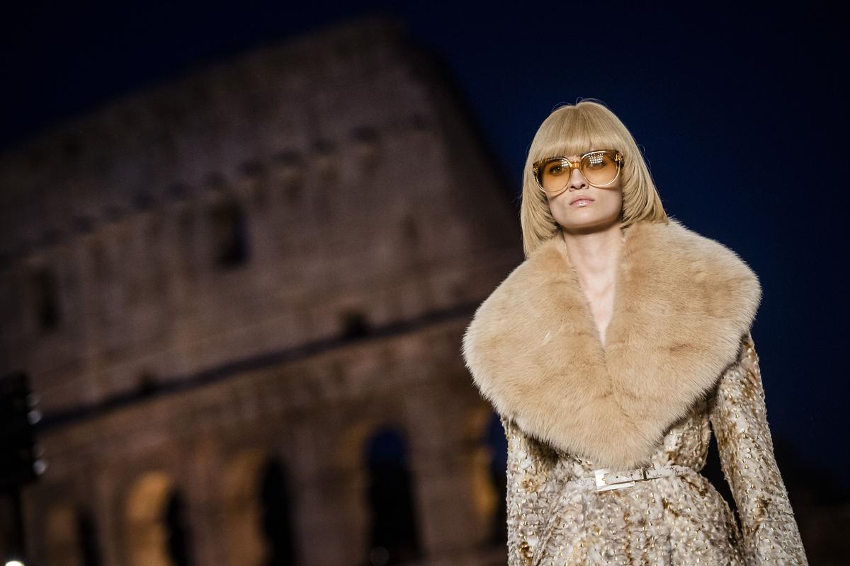 女装图案如何成就奢侈品牌的高端形象?-图2 女装图案如何成就奢侈品牌的高端形象?-图2