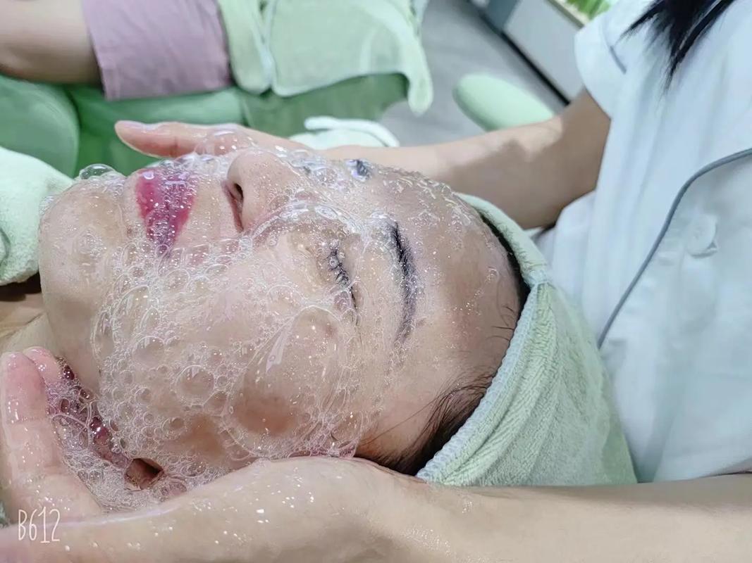 芦真能祛痘吗?视频里说的靠谱吗?-图3 芦真能祛痘吗?视频里说的靠谱吗?-图3