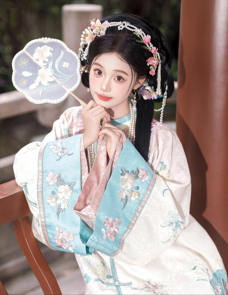 古代女装发型有哪些样式?-图3 古代女装发型有哪些样式?-图3