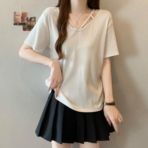 夏季中午女装上衣新款,清凉透气还是时尚吸睛?-图2 夏季中午女装上衣新款,清凉透气还是时尚吸睛?-图2