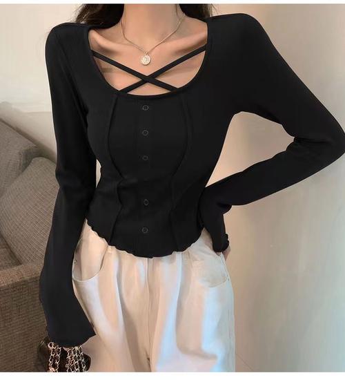 商务露锁骨，得体还是越界？-图3