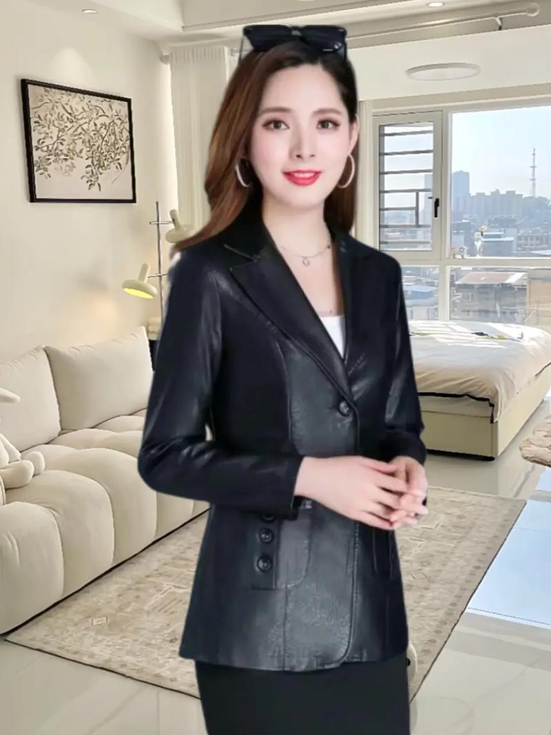 秋装皮衣怎么搭才显瘦?-图1 秋装皮衣怎么搭才显瘦?-图1