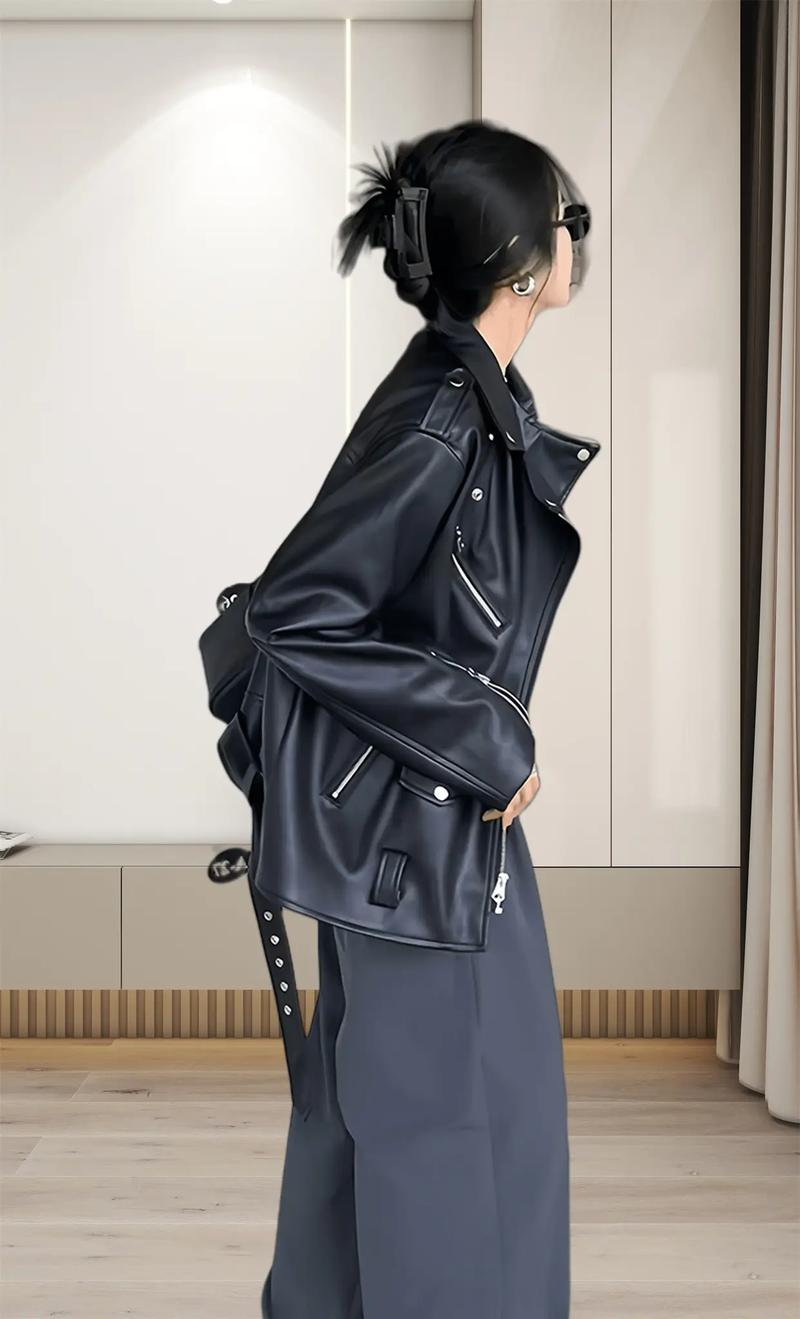 秋装皮衣怎么搭才显瘦?-图2 秋装皮衣怎么搭才显瘦?-图2