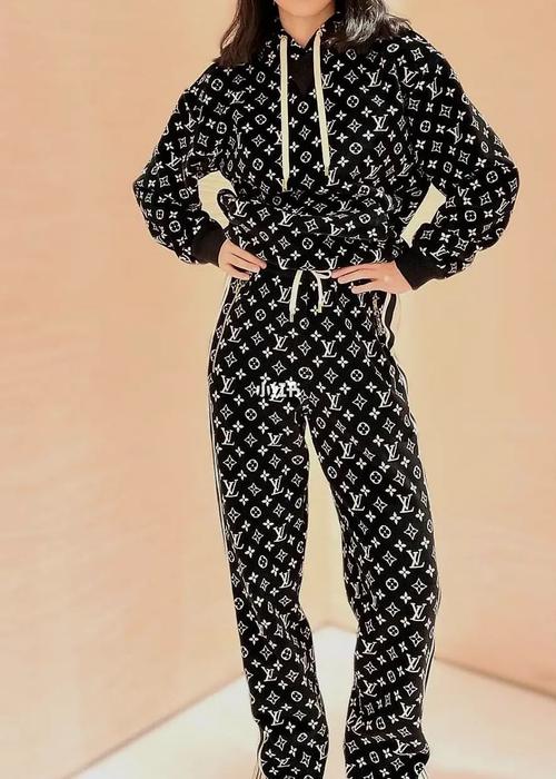 路易威登历年经典女装-图1