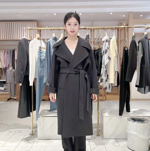 秋水伊人毛呢上衣，气质如何？-图1