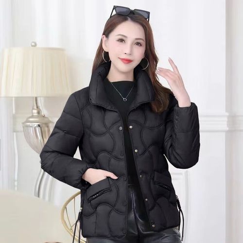 冬季韩版中年外套选款有何讲究?-图2 冬季韩版中年外套选款有何讲究?-图2