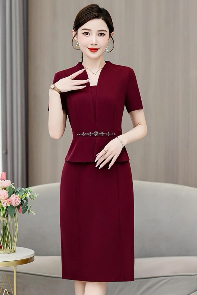 夏季妈妈装连衣裙选款显瘦吗?-图1 夏季妈妈装连衣裙选款显瘦吗?-图1