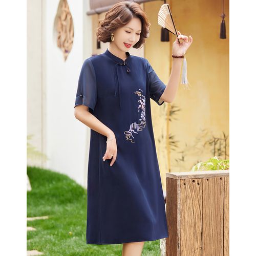 夏季妈妈装连衣裙选款显瘦吗?-图2 夏季妈妈装连衣裙选款显瘦吗?-图2