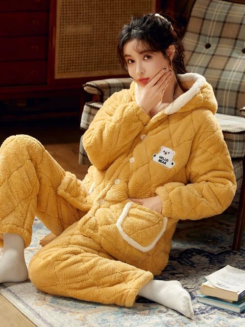 冬季套装加绒加厚女装，暖和舒适吗？-图1
