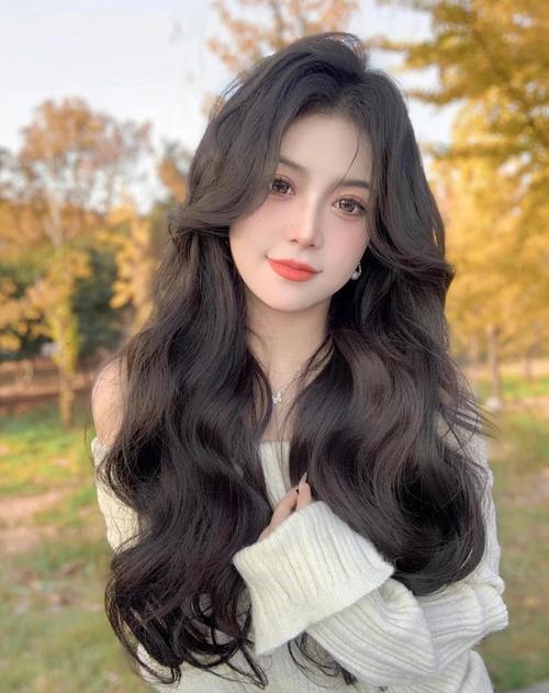 女装发型图片大全，哪种发型最显气质？-图1