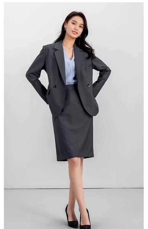 经典包裙怎么搭才显瘦时髦？-图2