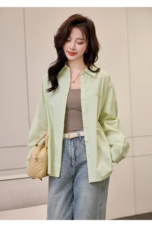 春季女装搭配怎么搭更时髦？-图2