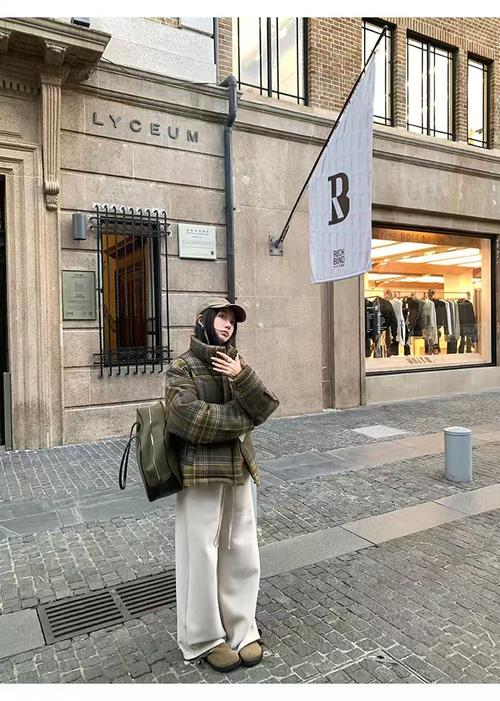 2025冬季少女搭,怎么穿才时髦又保暖?-图1 2025冬季少女搭,怎么穿才时髦又保暖?-图1