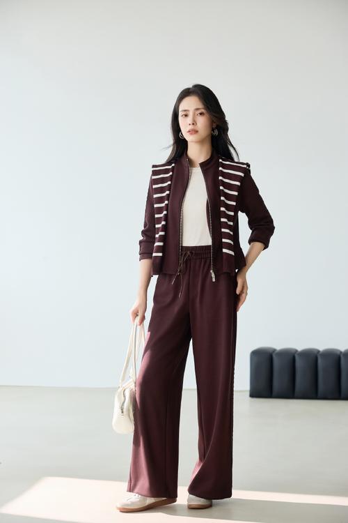 女装搭配时尚秋装图片-图2 女装搭配时尚秋装图片-图2