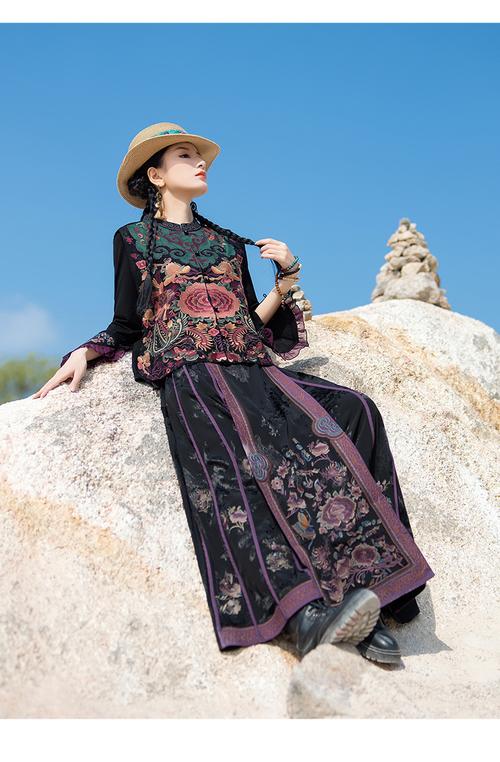 民族风女装适合哪些场合穿？-图1