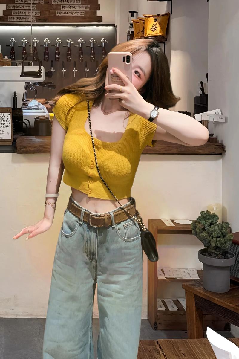 今年最流行夏季女装有哪些款式？-图2